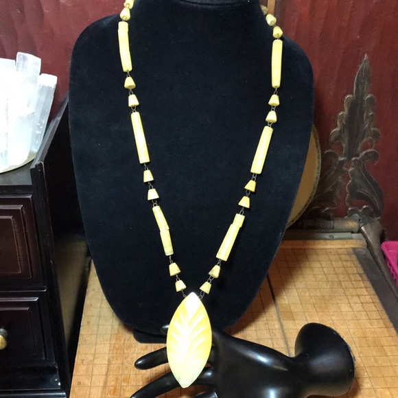 Yellow Translucent Opaque Marbled Stone Necklace 26”L Hand Made Piece 60s 70s - Picture 1 of 10